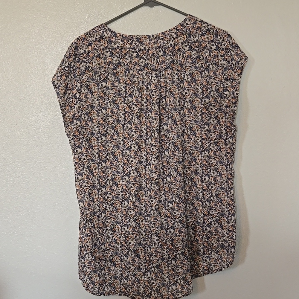 Monday Fun | Blue Floral Flowy Cap Sleeve Top Size Large - Picture 3 of 9